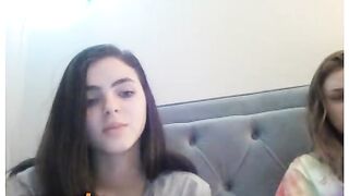 Teen Feet Omegle Webcam