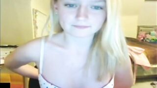 Sexy Young Teen Plays Omegle Game