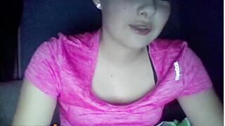 Pretty Teen Boob Flash
