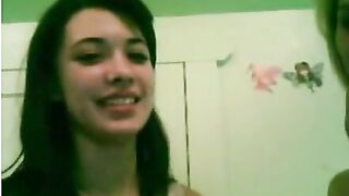 Amateur Bitch Group Teen On Omegle Cam