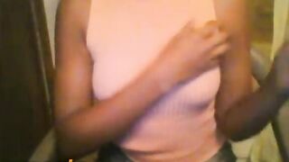 Black Teen Plays With Tits On Omegle