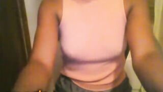 Black Teen Plays With Tits On Omegle