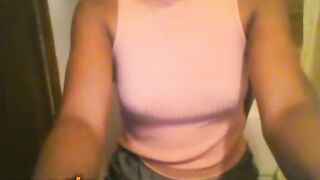 Black Teen Plays With Tits On Omegle