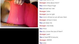 Busty Black Girl Plays On Omegle
