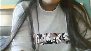 Dark Skinned UK Girl 18 Flashes Boobs on Omegle