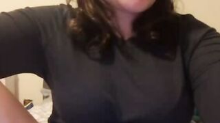 Omegle Girl With No Bottoms On 20yo With Brush