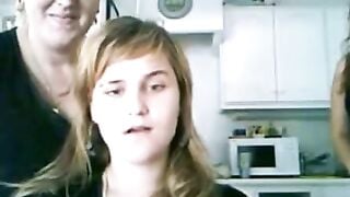 Stupid Teen Naked Family Mother Dughter
