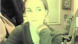 Big Eyed Cutie Doesnt Mind Showing Stuff On Omegle