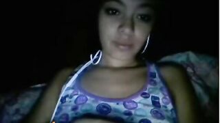 Cute 19 Year Old Columbian Girl Gets Topless