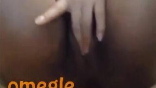 Ebony Omegle Plays With Pussy
