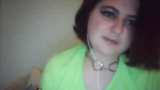 Girl With A Few Extra Lbs Gives Herself A Good Rub