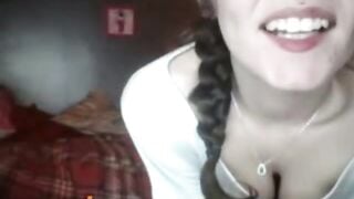 Omegle Girl Shows Off