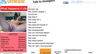 Hot Girl Strips On Omegle