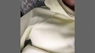 stunning gilr cums for daddy