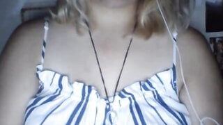 BBW with Hairbrush on Omegle + Anal