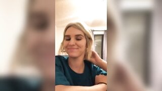 Blonde Teen on Periscope