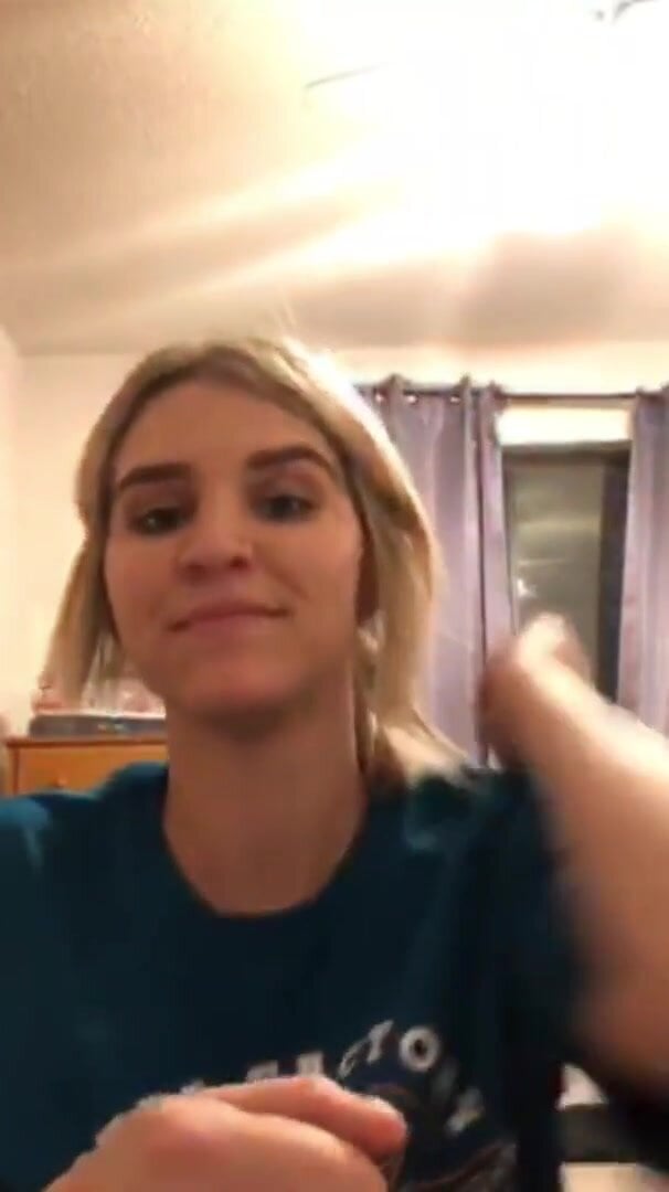 Blonde Teen on Periscope 