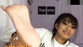 Cute Asian Teen Shows Feet on Omegle