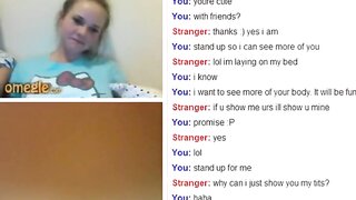Omegle - 18 Year Old Showing Tits