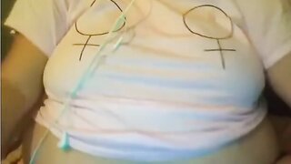 BBW Plays With Her Fat Belly On Omegle