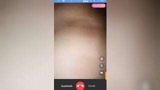 Girlfriend finger the pussy