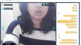 [Omegle/CR] Italian girl gets aroused by toypussy