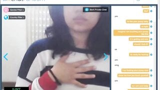 [Omegle/CR] Italian girl gets aroused by toypussy