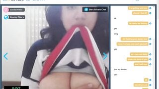 [Omegle/CR] Italian girl gets aroused by toypussy
