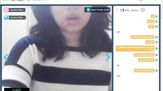 [Omegle/CR] Italian girl gets aroused by toypussy