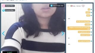 [Omegle/CR] Italian girl gets aroused by toypussy