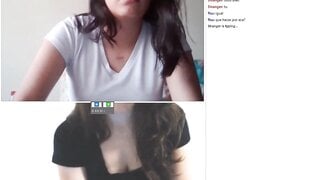 Omchater Omegle Colombian Lesbian Masturbates