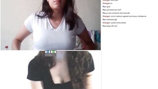Omchater Omegle Colombian Lesbian Masturbates