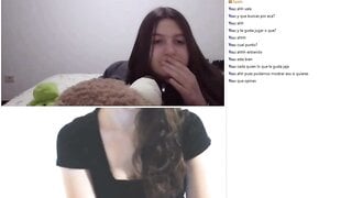 Omchater Omegle Spanish Lesbian Teasing