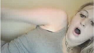 Omegle blonde showing big ghosties - 2016