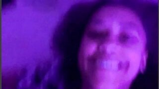 ebony girl show ass