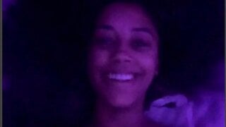 ebony girl show ass