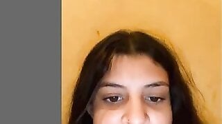 18 yo Brazilian Smoking Hot Body Plays For me