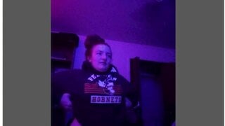 teen on omegle shows her small boobs