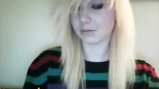 Hot Emo Plays Omegle Game