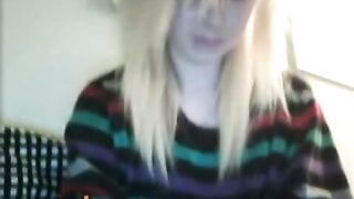 Hot Emo Plays Omegle Game