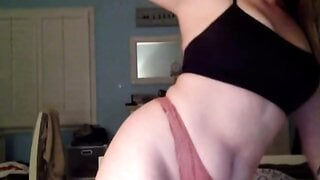 Omegle Slut Does Everything