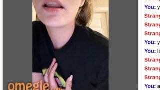 Cute Girl Took A Break From Work For A Quickie