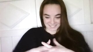 Omegle teen showing off her nudes