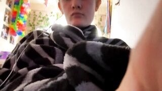 Tiny Girl Shows Small Tits
