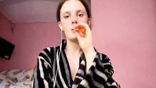 Tiny Girl Shows Small Tits
