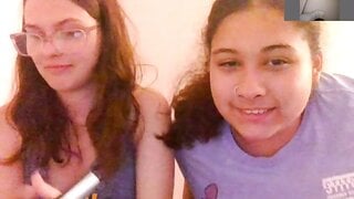 Kiss & Flash (2 FRESH 18 YEAR OLDS)