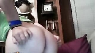 Cute Brunette on Omegle