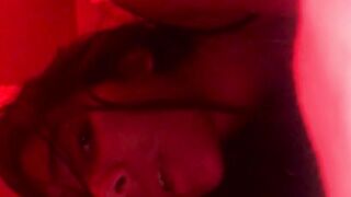 Hot Girl Fuck Herself
