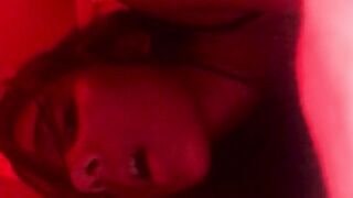 Hot Girl Fuck Herself