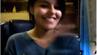 Super Pretty Short Hair Girl Show On Omegle